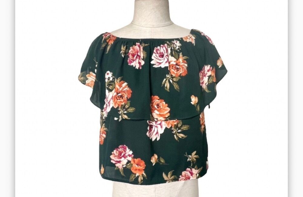 One clothing los angeles green floral top
